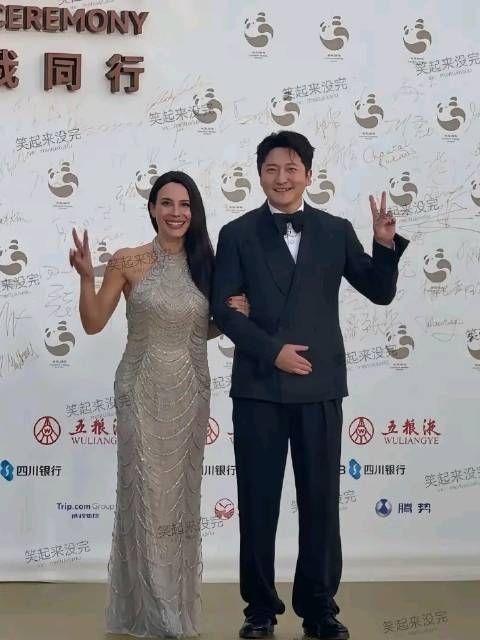 郭京飞被夸比雷佳音帅乐开花,演技获赞不输对方