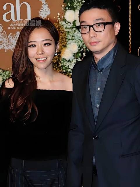 张靓颖离婚7年后事业崛起,前夫冯轲卷走6亿资产