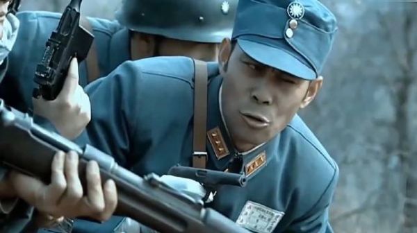 亮剑:楚云飞得知敌人从后面偷袭,瞬间调集人马,打得敌人难以招架