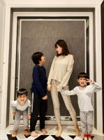 林志颖陈若仪为Kimi庆生，16岁依旧不露面，陈若仪回应原因