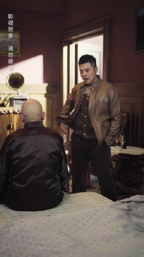 短剧·上海滩之陈真-第58集-陈真，一个来自小镇的青年，为了救治妹妹的重病，毅然决然地带着她来到了繁华的大上海。在这个充