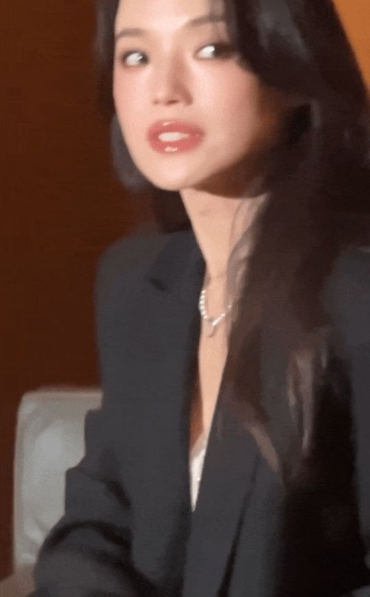 舒淇红唇诱人。