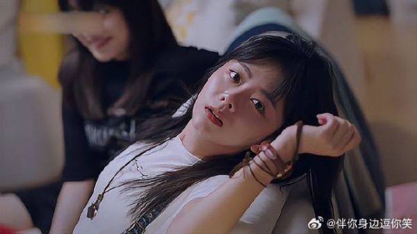 尖尖吐槽跟哥哥不自在，一转头傻眼，凌霄全听到了