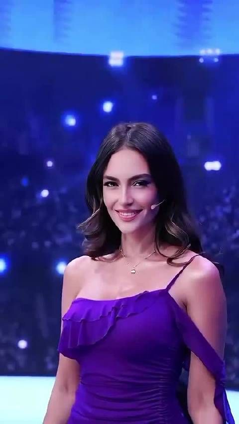 美貌与智慧并存的伊娃·穆拉蒂，欧洲足坛最性感女主播！
