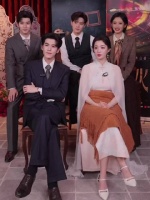 张凌赫王楚然直播同步翘二郎腿获封二郎腿cp