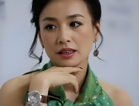 为钱不择手段，这4位坑粉明星如今咎由自取