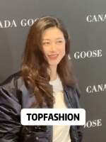 一个集率性与优雅于一身的女人