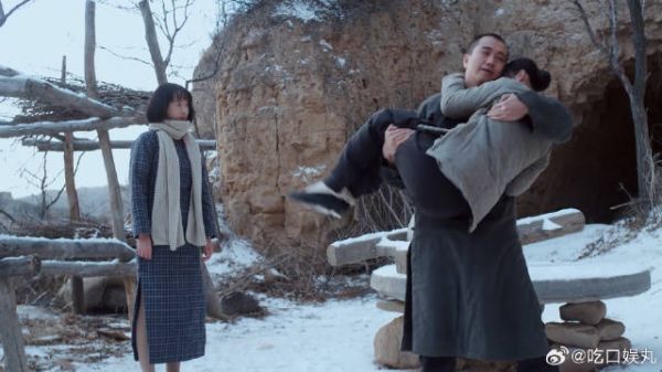 白孝文彻底放飞自我 大白天就去窑洞和小娥快活!