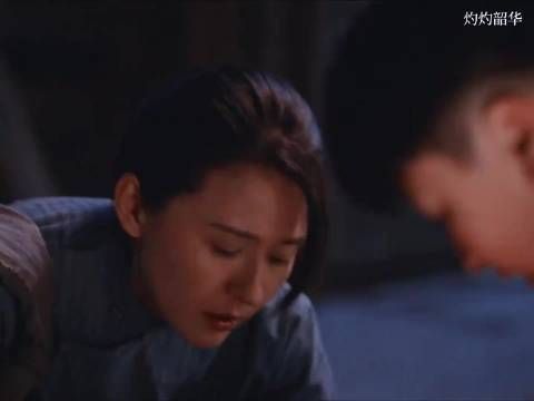 女工们伙食改善韶华被开除,小孩程辉也跟着辞职离开 灼灼韶华
