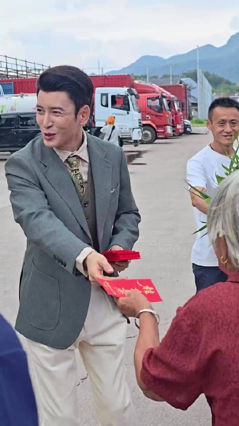 评论区说栋叔鱼尾纹炸花