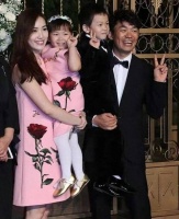 王宝强没想到，和马蓉离婚9年后，自己的一双儿女开始为他争光了