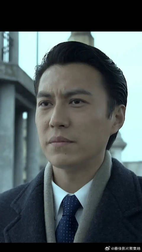 难怪明家那么有钱，原来大哥一个人打五份工！