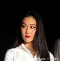 张馨予和李晨分手6年，嫁普通人后直接变样了，现在活成人生赢家