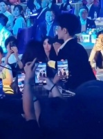 肖战容祖儿成龙同框引关注