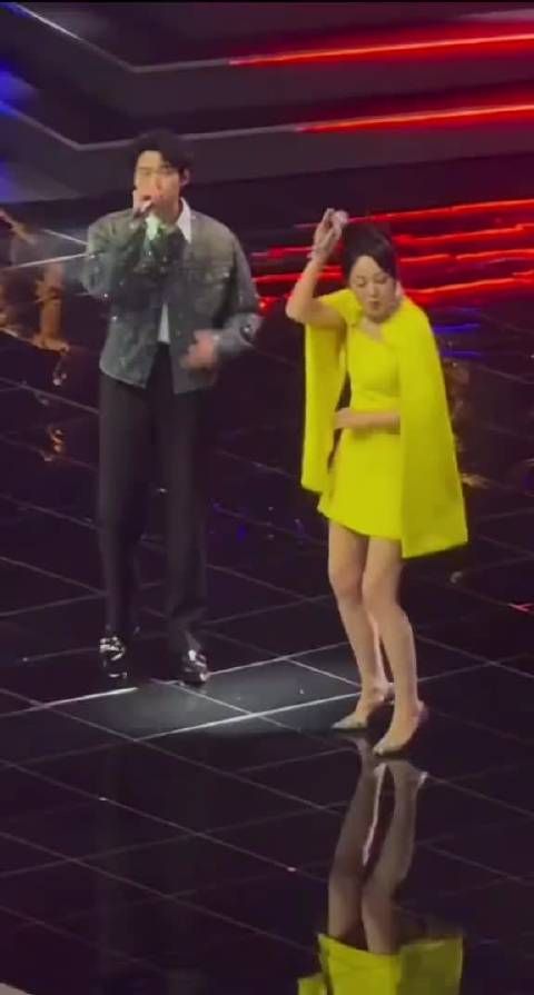 闫妮上台前喝了多少啊