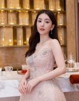 知情人士称方媛已产下三胎：孩子是6.5斤重的男婴