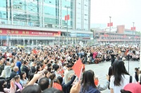 万千气象，打卡成都｜成都城市音乐厅“国庆开放日”启幕，市民共享沉浸式艺术盛宴