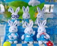 与大白兔、朱泾花灯等IP互动，上海中秋游园会玩出新花样