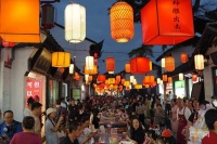 2025年南翔国潮大会：千桌万人小笼宴鸣锣开席