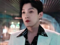 花花公子蒋亮 看见妍妍要离婚 立马上前抓住机会！追求第一步！加上好友