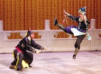 京剧盛宴气氛足 唱段经典武戏“燃”