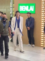 Billkin Amazing Thailand 中秋 肩好宽哦