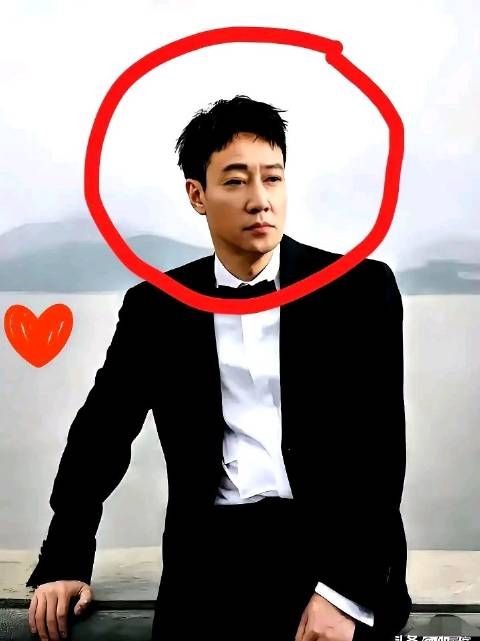 辛柏青复出演法海,谢幕重现亡妻动作引观众落泪