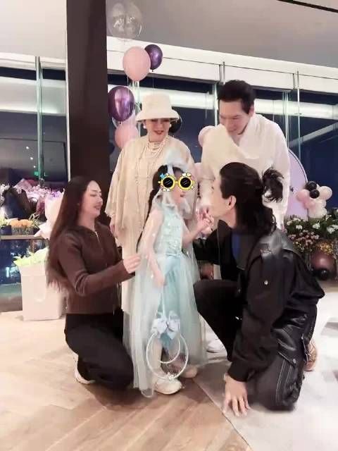 郭碧婷的女儿好漂亮