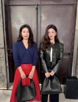 郭晶晶朱珠米兰时装周同框，松弛状态引关注