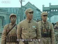 那个卫兵直接也掏枪了，细节