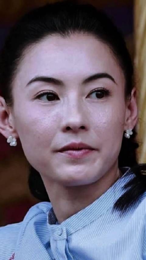 张柏芝无美颜照片曝光,五官漂亮显皱纹