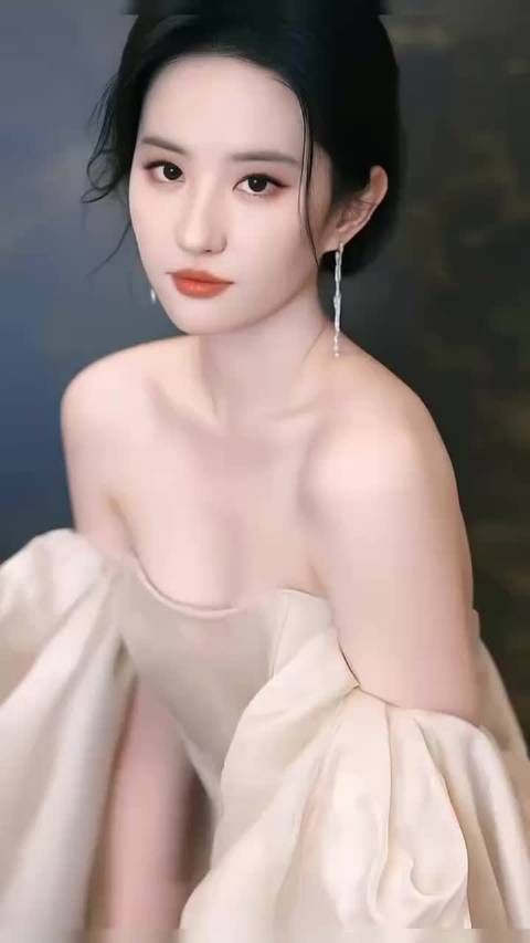 刘亦菲好美好惊艳,身材曲线迷人,肤白貌美惹人爱