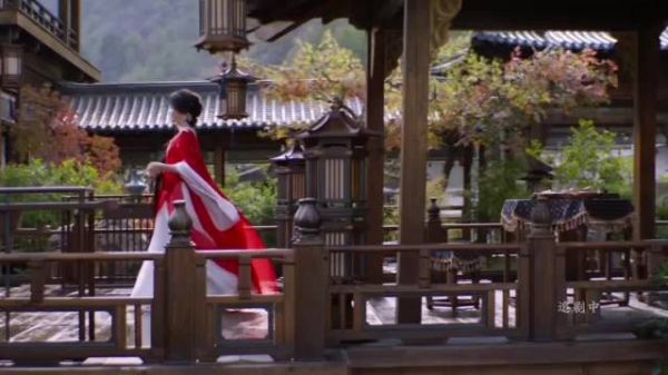 卢昱晓古装太美啦