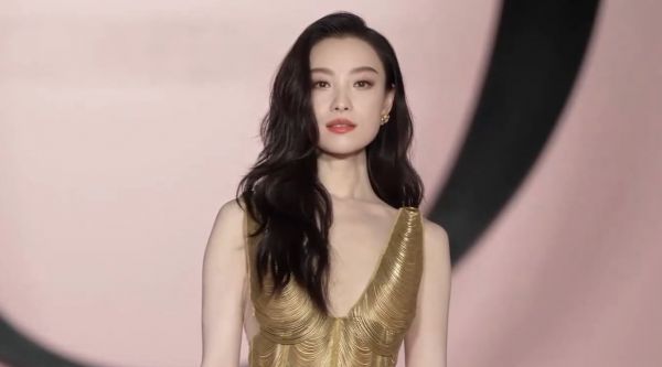 倪妮兰蔻直播cut 松弛又美丽的仙女倪妮! 芒果娱乐