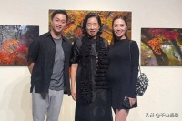 朱玲玲摄影展曝合照！霍启山罗康瑞同框破不和，C位细节太暖