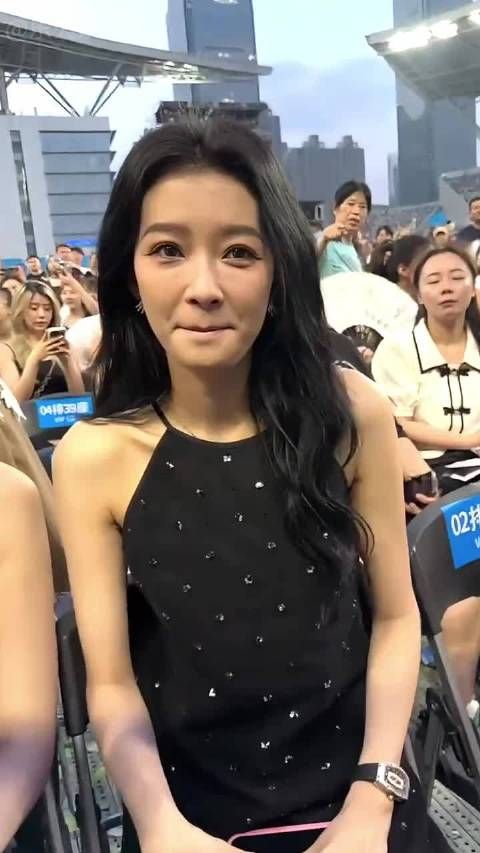 与董子健离婚三年后,再看不被婆婆看好的孙怡,母亲救赎她的一生 ,美四