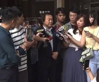 霸气侧漏的“没出息”被网友改成音乐后，王世坚本人称赞“叹为观止”