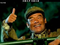 用缴获敌人的精良装备攻打敌人，太爽了