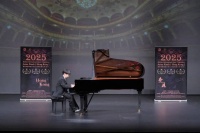 七次参加勃拉姆斯国际音乐大赛，钢琴神童的成长之路