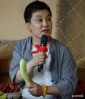 《爸爸去哪儿》村长李锐，52岁签迪拜12亿大单！当年哄娃的村长，如今王室抢着合作