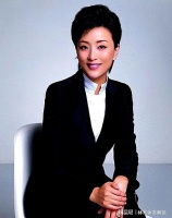 豪门梦碎？丈夫身家百亿，57岁杨澜竟抛头露面直播卖课，她图啥？