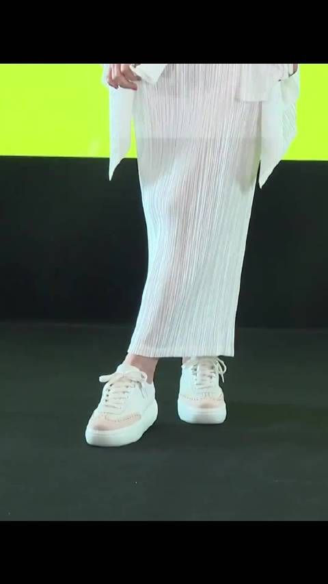 76岁潘迎紫状态惊艳,冻龄模样引赞叹