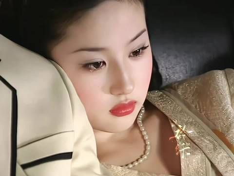 十几岁的刘亦菲就这样美丽