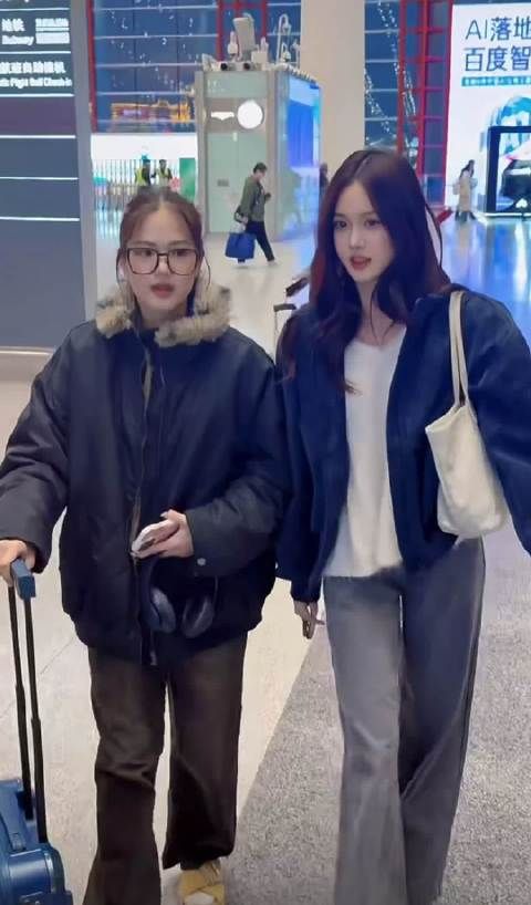 钟丽缇女儿考拉也太漂亮了吧,姐妹俩美的让人移不开眼!