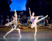 捷廖什金娜32个挥鞭转炸场，马林斯基《海盗》登陆上海