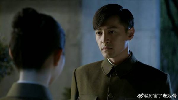 明台于曼丽参加误会 哪料竟成为老师打赌工具,工具人!