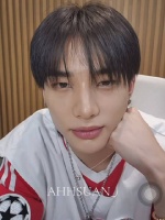 黄铉辰线上签售与粉丝约定相伴，首尔安可场应援启动