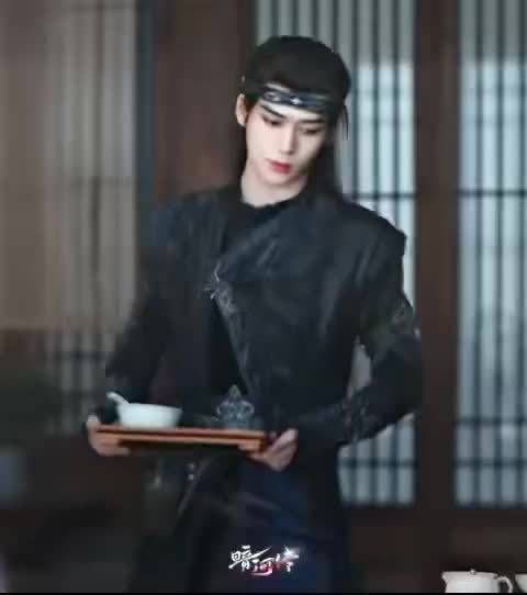彭小苒章时安新剧演绎钓系爱情,指尖刃定情甜度爆表