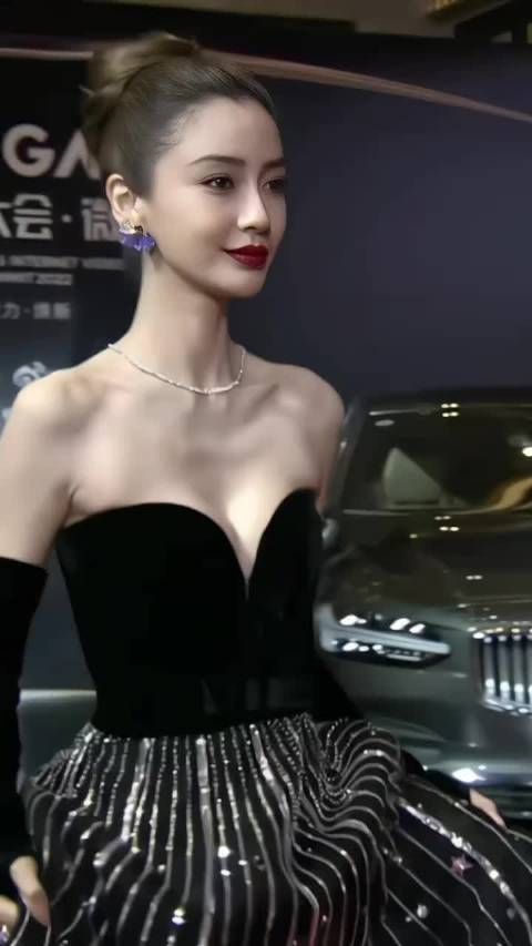 杨颖不愧是模特出身,这身材绝了