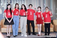 舒淇现身眼泛泪光认了：哭点很低！　亲揭《女孩》没报金马奖原因